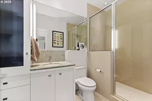 1001 NW Lovejoy St, Portland, OR 97209 - Photo 29