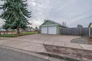 5718 E St, Springfield, OR 97477 - Photo 5