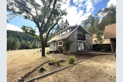 1090 E Willis Creek Rd, Winston, OR 97496 - Photo 5