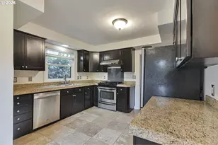 6815 SW 8th Ave, Portland, OR 97219 - Photo 7