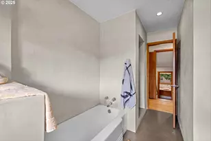 3905 NE Holman St, Portland, OR 97211 - Photo 19