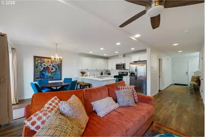 17 NW 6th Pl, Warrenton, OR 97146 - Photo 7