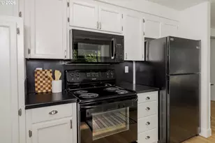 1435 NW 1st St, Gresham, OR 97030 - Photo 7