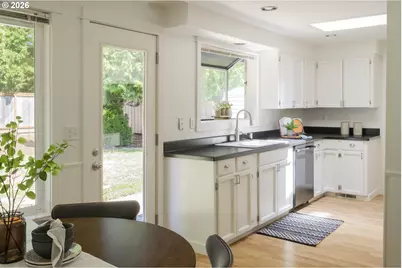 1435 NW 1st St, Gresham, OR 97030 - Photo 9