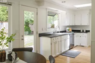 1435 NW 1st St, Gresham, OR 97030 - Photo 9