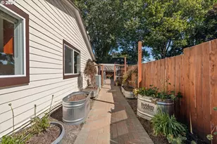 1546 SE 52nd Ave, Hillsboro, OR 97123 - Photo 37