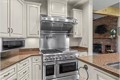 39889 McDowell Creek Dr, Lebanon, OR 97355 - Photo 21