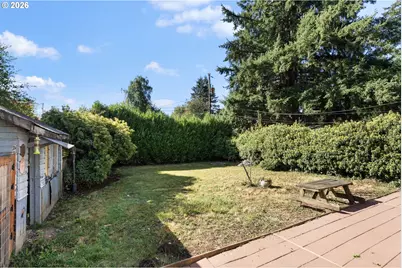1065 9th St, Washougal, WA 98671 - Photo 5