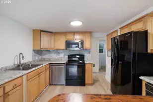 1065 9th St, Washougal, WA 98671 - Photo 13