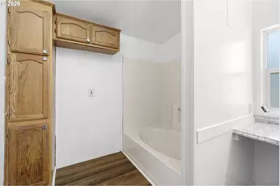 3228 NE Lombard St, Portland, OR 97211 - Photo 15