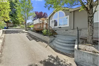 3228 NE Lombard St, Portland, OR 97211 - Photo 3