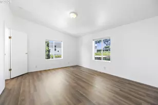 3228 NE Lombard St, Portland, OR 97211 - Photo 11