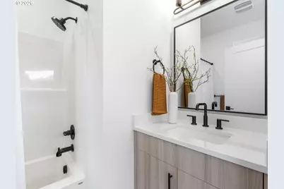 9213 N Seneca St, Portland, OR 97203 - Photo 29