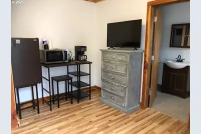 150 E Franklin Ave, Dayville, OR 97825 - Photo 11