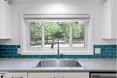 25412 Jeans Rd, Veneta, OR 97487 - Photo 17