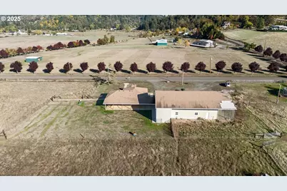 557 Plat B Rd, Sutherlin, OR 97479 - Photo 21