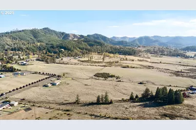 557 Plat B Rd, Sutherlin, OR 97479 - Photo 27