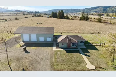 557 Plat B Rd, Sutherlin, OR 97479 - Photo 1