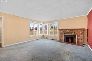 557 Plat B Rd, Sutherlin, OR 97479 - Photo 3