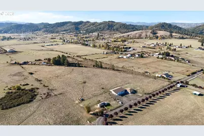 557 Plat B Rd, Sutherlin, OR 97479 - Photo 25