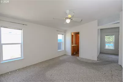 230 Owyhee Ln, Roseburg, OR 97471 - Photo 21