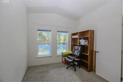 230 Owyhee Ln, Roseburg, OR 97471 - Photo 27