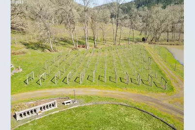 375 Porter Creek Rd, Winston, OR 97496 - Photo 11