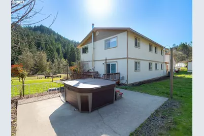 375 Porter Creek Rd, Winston, OR 97496 - Photo 9