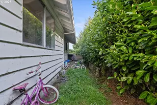 1806 8th St, Tillamook, OR 97141 - Photo 31