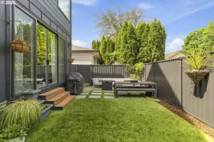 2897 SE Sherman St, Portland, OR 97214 - Photo 39