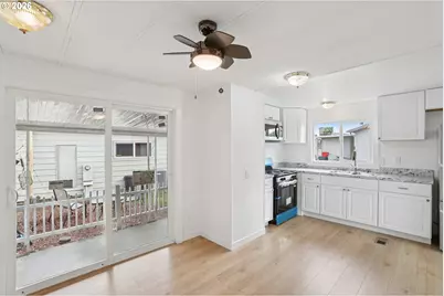 690 SW Liberty Bell Dr, Beaverton, OR 97006 - Photo 17
