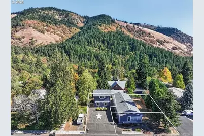 653 NE Snohomish Ave, White Salmon, WA 98672 - Photo 45