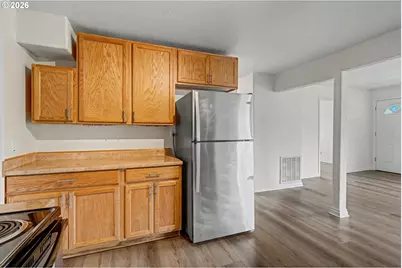 407 Jersey St, Silverton, OR 97381 - Photo 13