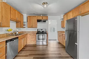 407 Jersey St, Silverton, OR 97381 - Photo 11