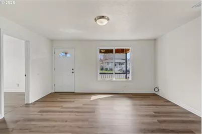 407 Jersey St, Silverton, OR 97381 - Photo 7