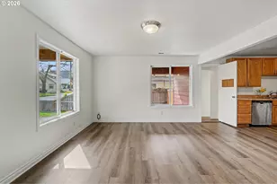 407 Jersey St, Silverton, OR 97381 - Photo 7