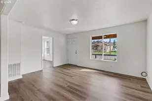 407 Jersey St, Silverton, OR 97381 - Photo 9