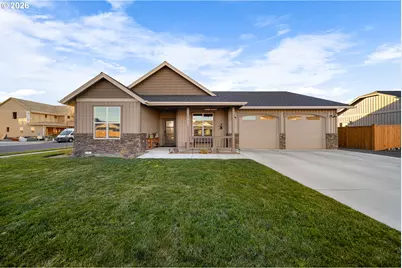 465 SE Sumner Dr, Prineville, OR 97754 - Photo 1