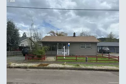 830 S 7th St, Cottage Grove, OR 97424 - Photo 1