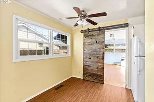 830 S 7th St, Cottage Grove, OR 97424 - Photo 9