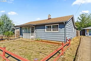 830 S 7th St, Cottage Grove, OR 97424 - Photo 3