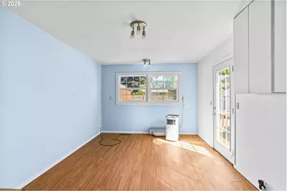 830 S 7th St, Cottage Grove, OR 97424 - Photo 17