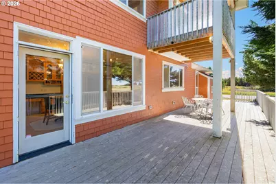 238 25th St, Long Beach, WA 98631 - Photo 33