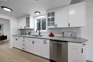 3815 NE 68th Ave, Portland, OR 97213 - Photo 9