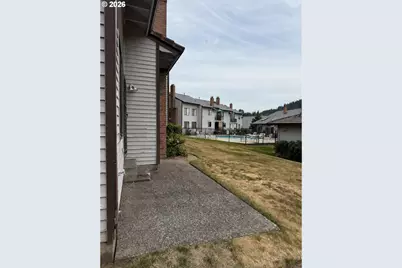 12143 SE 104th Ct, Happy Valley, OR 97086 - Photo 3