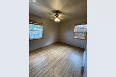 1820 Dogwood Ave, Reedsport, OR 97467 - Photo 9