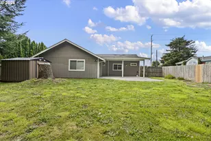 732 3rd St, Brookings, OR 97415 - Photo 35