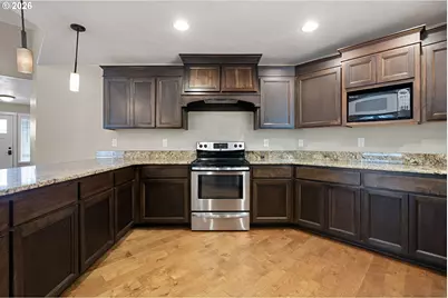 732 3rd St, Brookings, OR 97415 - Photo 17