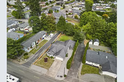 732 3rd St, Brookings, OR 97415 - Photo 45