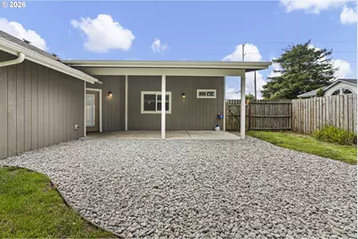 732 3rd St, Brookings, OR 97415 - Photo 37